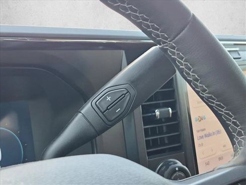 Used 2026 Ford F350 Lariat w/ Lariat Ultimate Package AWD/4WD image 12