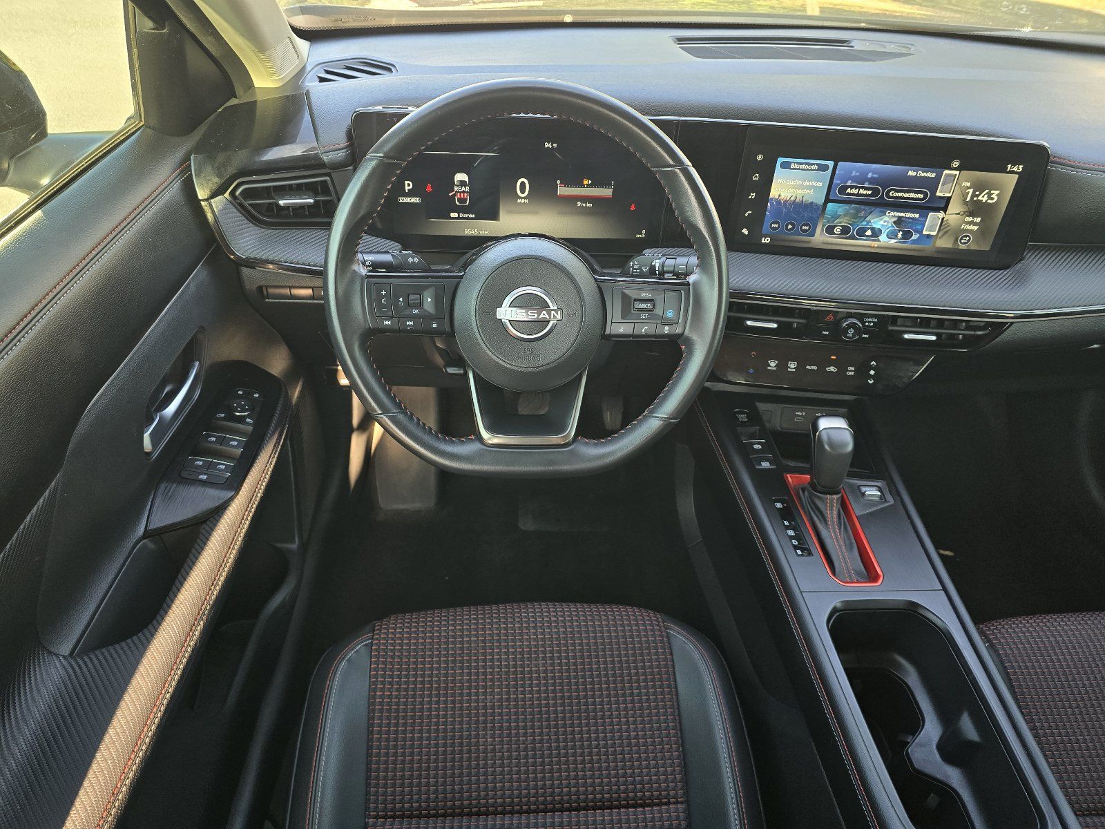 Used 2025 Nissan Kicks SR AWD/4WD image 13