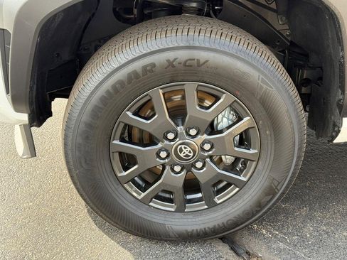 Certified 2025 Toyota 4Runner SR5 image 7