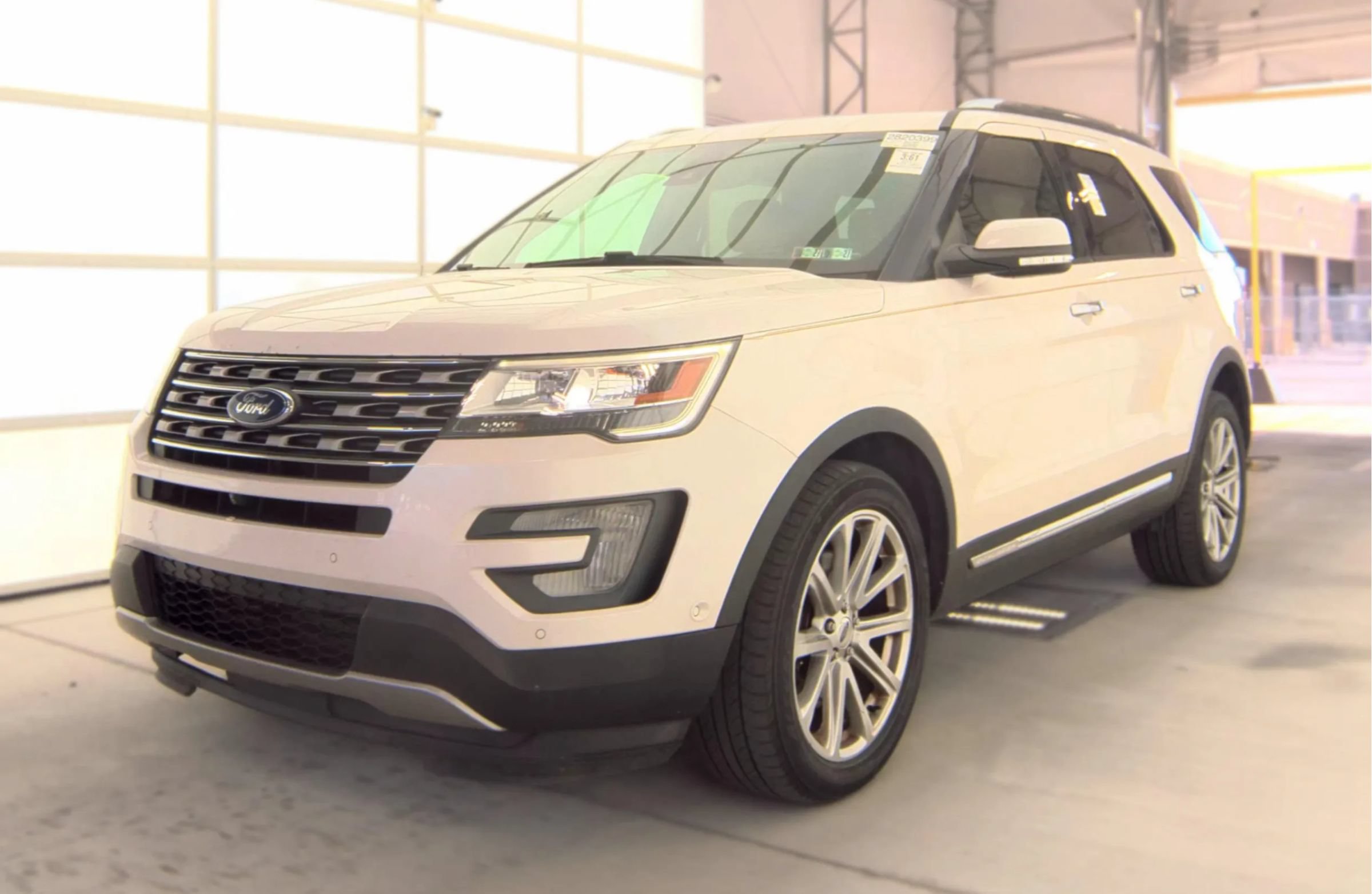Used 2017 Ford Explorer Limited w/ Equipment Group 303A AWD/4WD image 1