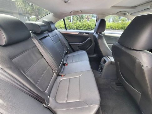 Used 2015 Volkswagen Jetta Sport FWD image 28