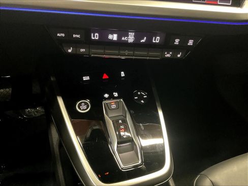 Used 2025 Audi Q4 e-tron Premium Plus w/ Premium Plus image 34