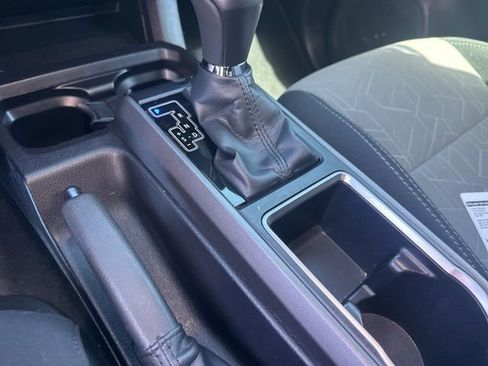 Used 2022 Toyota Tacoma TRD Sport image 28