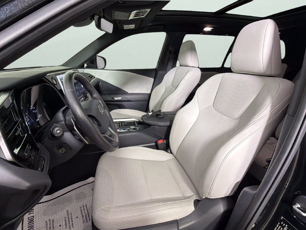 Used 2025 Lexus TX 350 FWD w/ Technology Package image 17