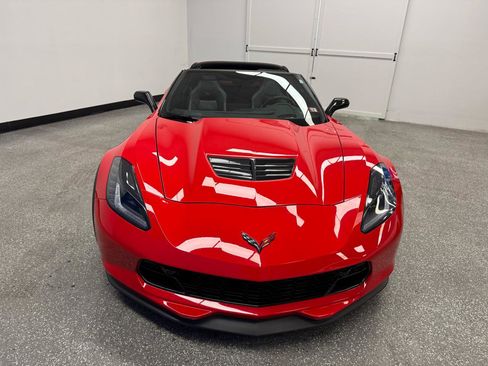 Used 2019 Chevrolet Corvette Z06 RWD image 2