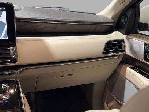 Used 2020 Lincoln Navigator Reserve w/ Equipment Group 208A Reserve image 39