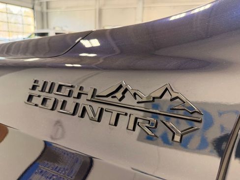 Used 2023 Chevrolet Tahoe High Country AWD/4WD image 13