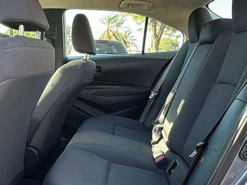 Used 2023 Toyota Corolla LE image 21