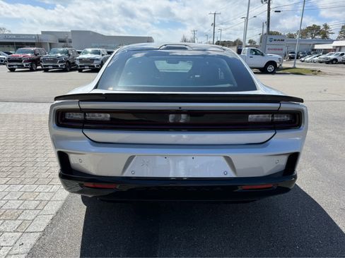 Used 2024 Dodge Charger Scat Pack w/ Plus Group image 8