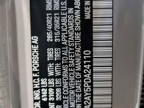 Used 2023 Porsche Cayenne Platinum Edition image 17