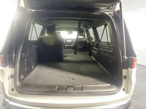 Used 2023 Jeep Wagoneer L Series II image 34