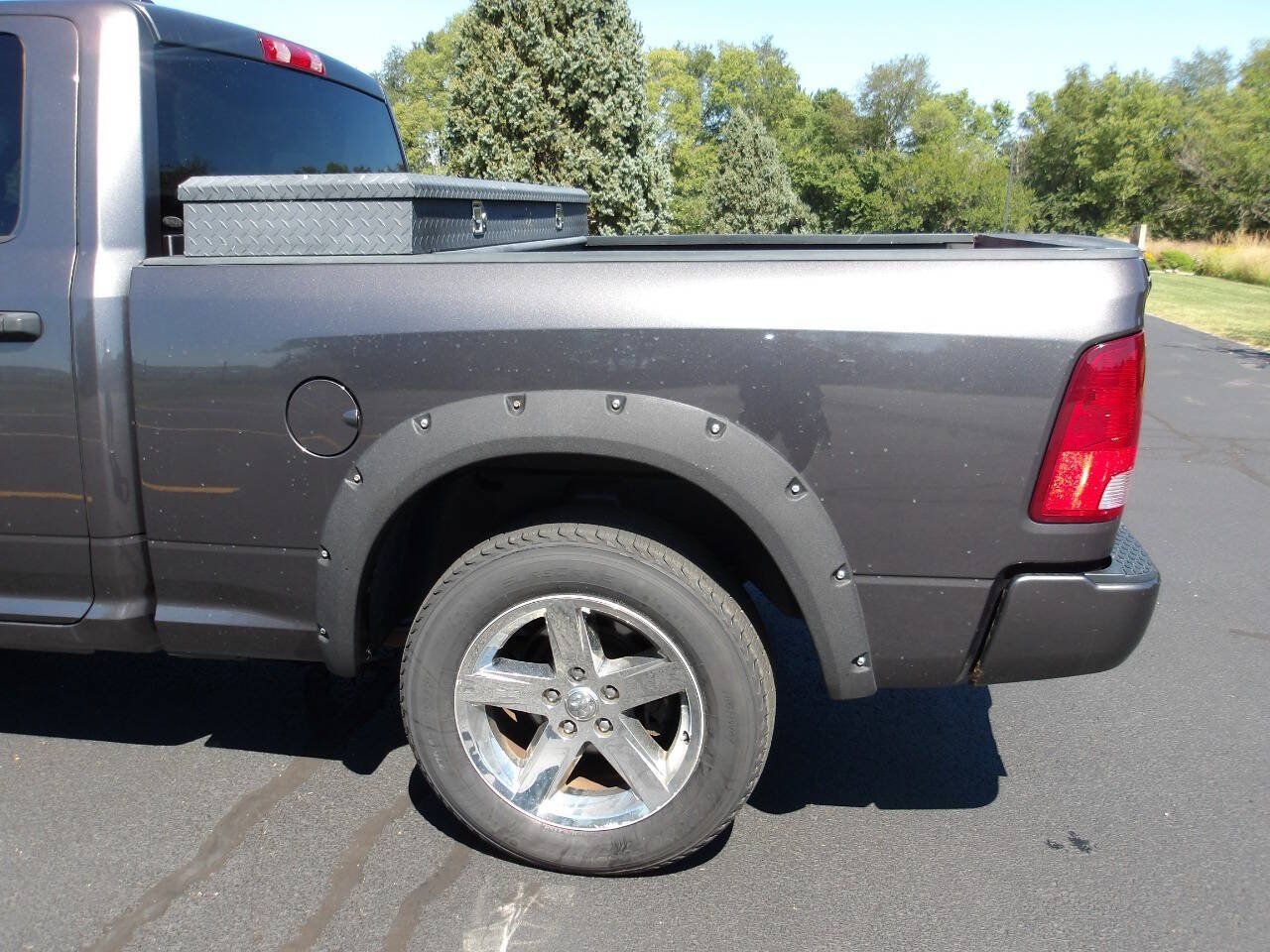 Used 2017 RAM 1500 Express w/ Express Value Package AWD/4WD image 37
