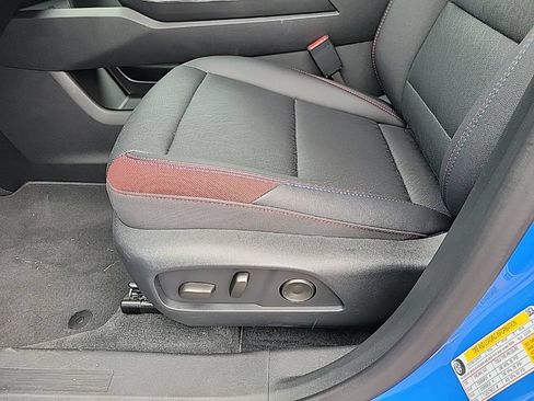 Used 2026 Chevrolet Equinox RS w/ Safety and Technology Package FWD image 11