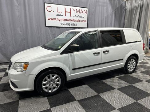 Used 2015 RAM C/V Tradesman w/ UConnect Hands-Free Group image 12