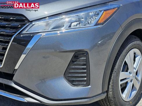 New 2025 Nissan Kicks Play S image 5