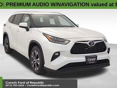 Used 2022 Toyota Highlander XLE