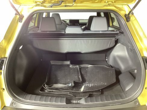 Used 2024 Toyota Corolla Cross AWD Hybrid w/ Moonroof Package image 27
