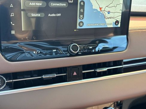 New 2025 Mitsubishi Outlander SEL image 23