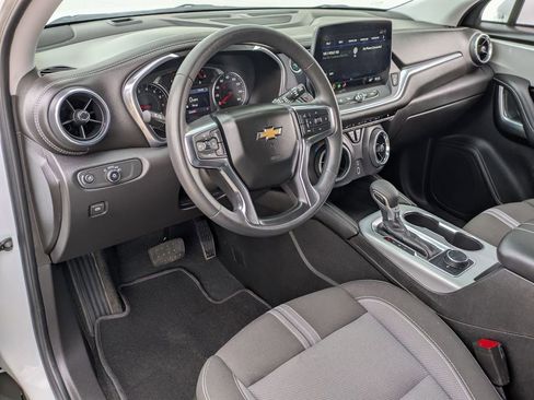Used 2025 Chevrolet Blazer LT AWD/4WD image 14