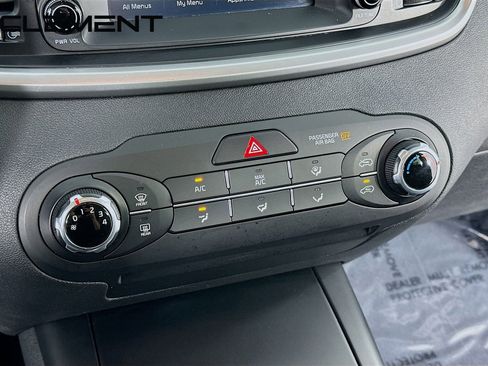 Used 2020 Kia Sorento LX FWD image 22