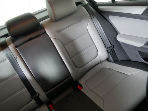 Used 2014 Volkswagen Jetta Hybrid Sedan image 14