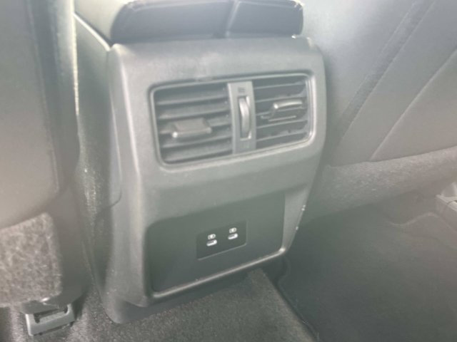 Used 2024 Nissan Rogue SV AWD/4WD image 18