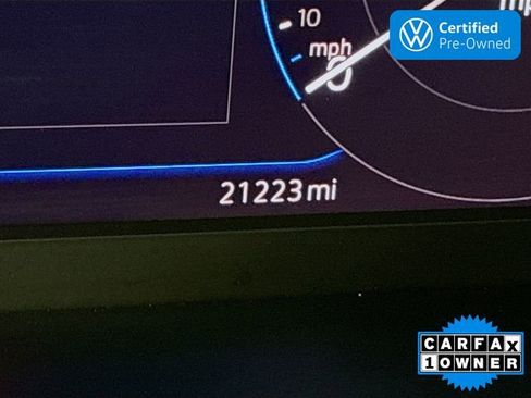 Certified 2024 Volkswagen Taos SEL AWD/4WD image 12
