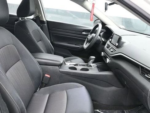 Used 2021 Nissan Altima 2.5 S FWD image 9