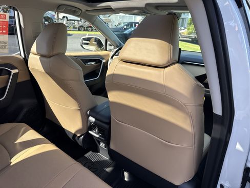 New 2025 Toyota RAV4 Limited w/ Advanced Technology Package AWD/4WD image 31