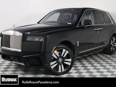 New 2026 Rolls-Royce Cullinan AWD/4WD image 1