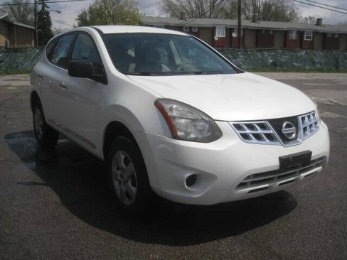 Used 2014 Nissan Rogue S image 3
