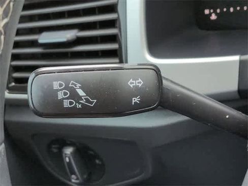 Used 2022 Volkswagen Atlas SE w/ Panoramic Sunroof Package image 30