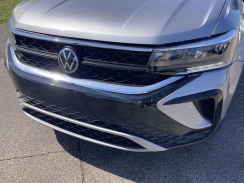 Used 2022 Volkswagen Taos SE FWD image 9