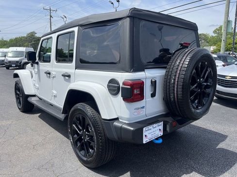 Used 2022 Jeep Wrangler Unlimited Sahara 4xe image 6