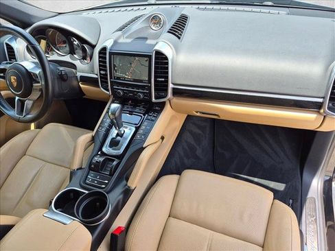 Used 2015 Porsche Cayenne S AWD/4WD image 23