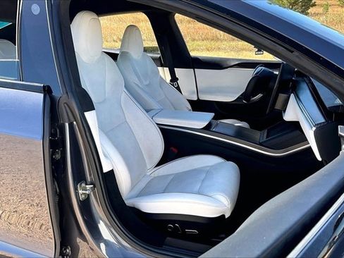 Used 2022 Tesla Model S Plaid AWD/4WD image 27