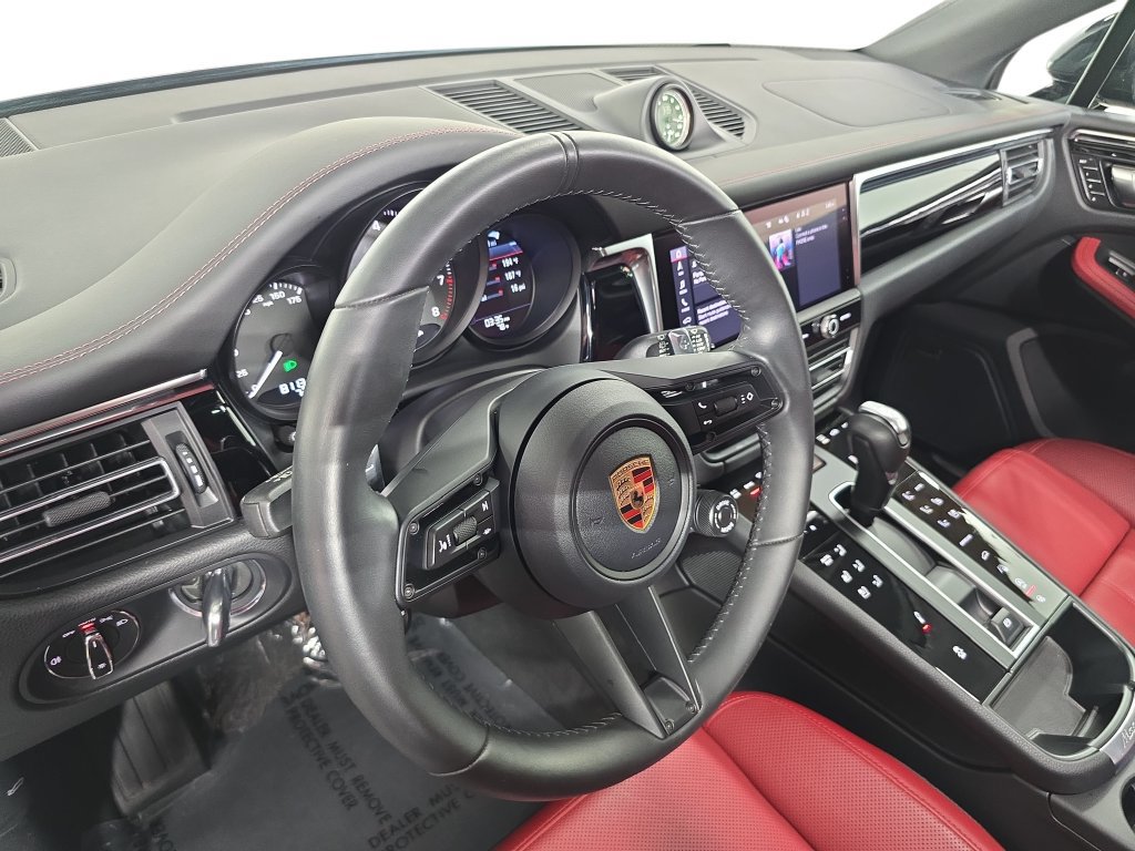 Certified 2026 Porsche Macan S AWD/4WD image 4