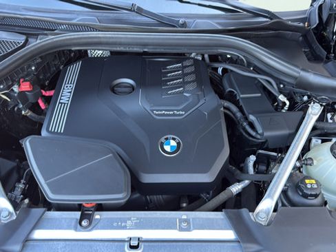 Used 2021 BMW X4 xDrive30i w/ M Sport Package AWD/4WD image 34