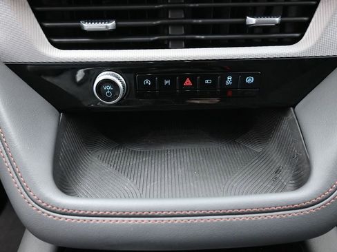 New 2025 Ford Explorer Active image 9