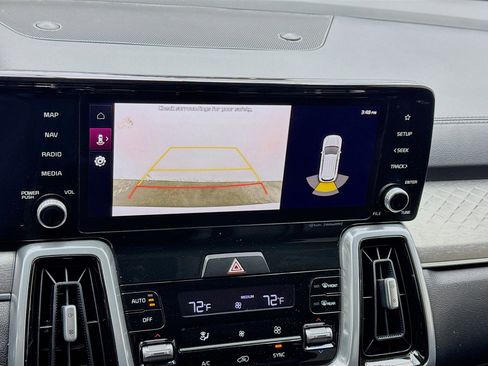 Used 2023 Kia Sorento SX image 10