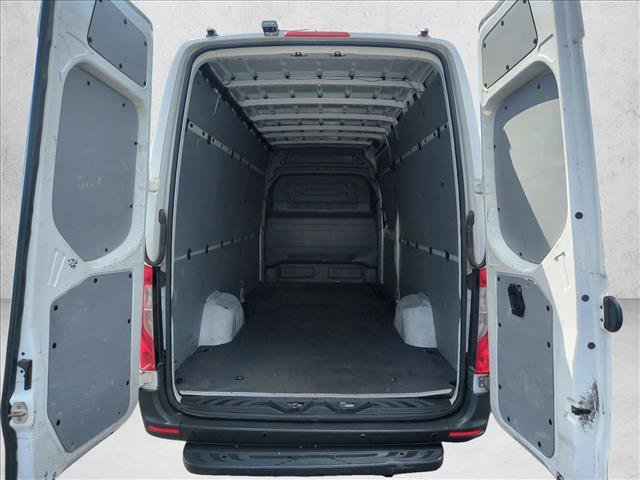 Used 2021 Mercedes-Benz Sprinter 2500 image 6