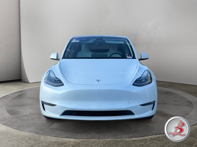 Used 2022 Tesla Model Y Performance AWD/4WD image 2