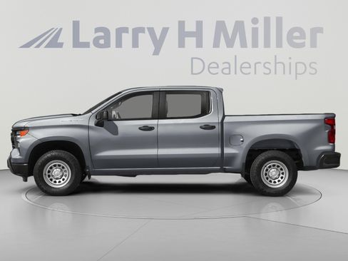 Used 2024 Chevrolet Silverado 1500 Custom Trail Boss w/ LPO, Dark Essentials Package AWD/4WD image 3