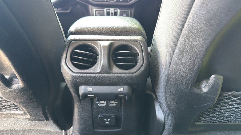 Used 2024 Jeep Wrangler Unlimited Rubicon 4xe AWD/4WD image 26