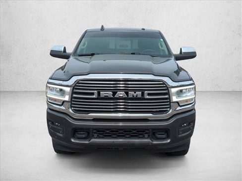 Used 2022 RAM 2500 Laramie AWD/4WD image 2