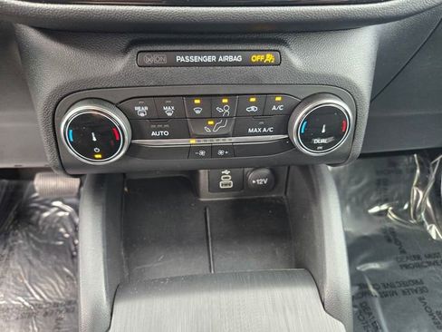 Certified 2025 Ford Escape ST-Line image 16