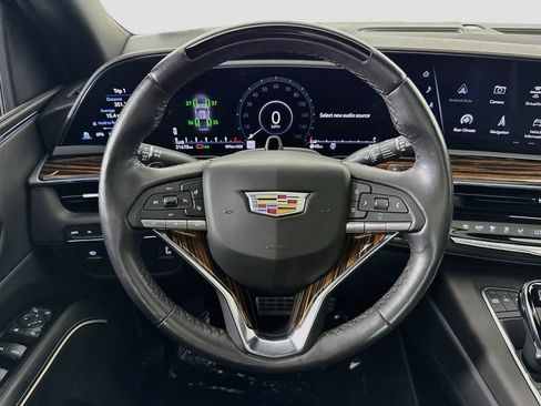 Used 2023 Cadillac Escalade Premium Luxury AWD/4WD image 11