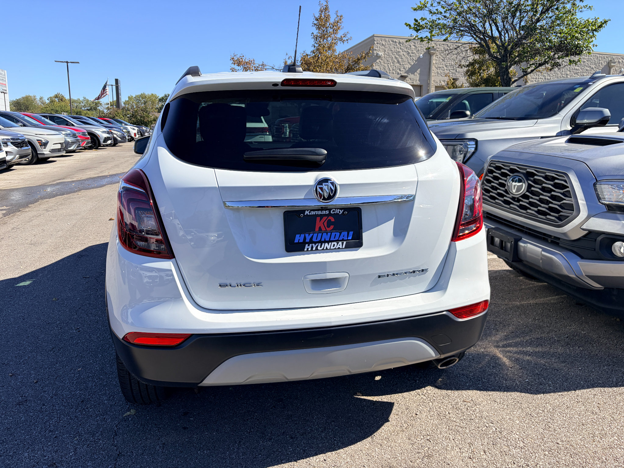 Used 2018 Buick Encore Preferred FWD image 4
