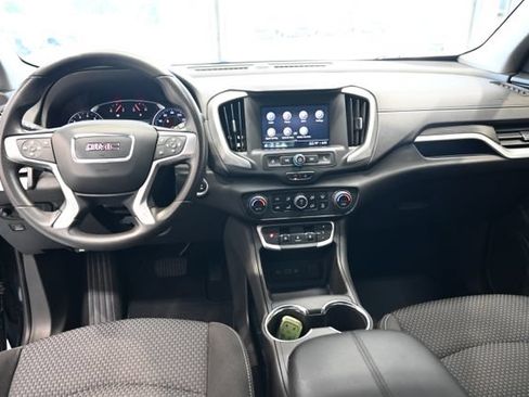 Used 2024 GMC Terrain SLE w/ Driver Convenience Package FWD image 10