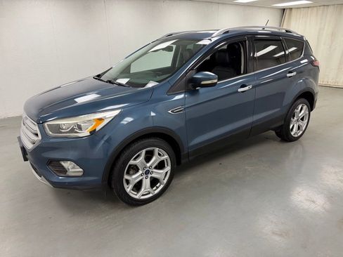 Used 2018 Ford Escape Titanium image 1